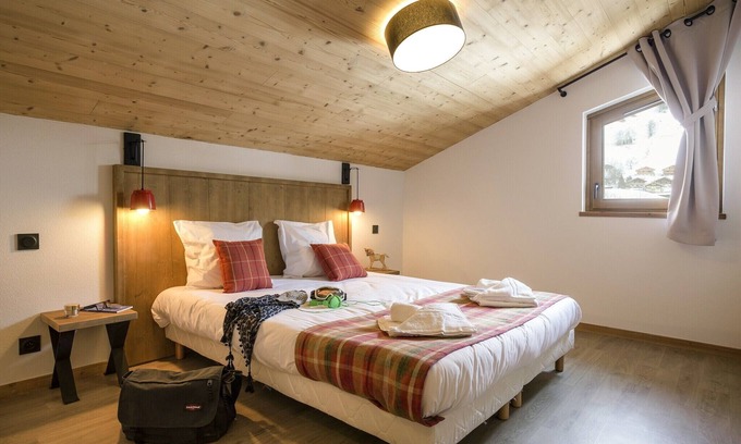 Beaufort Apartment | Adult-Friendly Alpine Flat