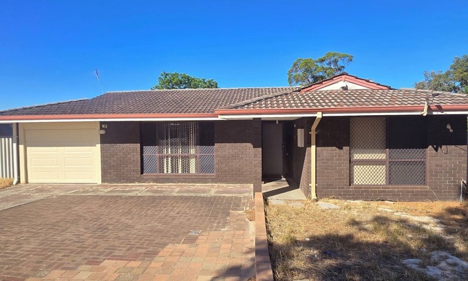 Camillo House | Advantage House- A place to relax with your family space