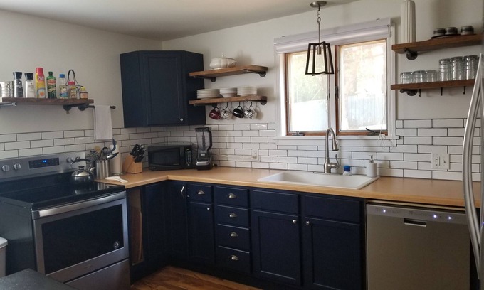 Hancock House | Adventure House: Fully Stocked Kitchen 5 mins from Michigan Tech