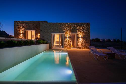 Ano Mera House | Adyton Mykonos Luxury Suites & Pools