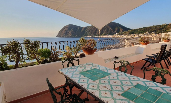Canneto House | Aeolian Islands Lipari - Canneto - Calandra 6+2 holiday homeseolie