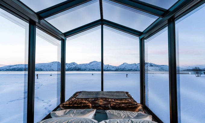 Skittenelv Cabin | AERA - Aurora Glass Cabins