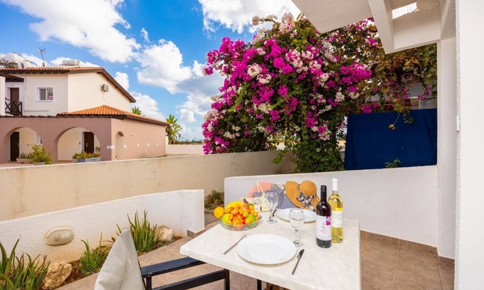 Latsi Apartment | Aeria - One Bedroom Apartment, Sleeps 2