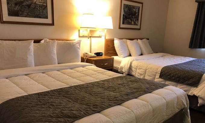 Thorp House | Affordable Getaway! 4 Pet-Friendly Units, Free Breakfast & Free Parking