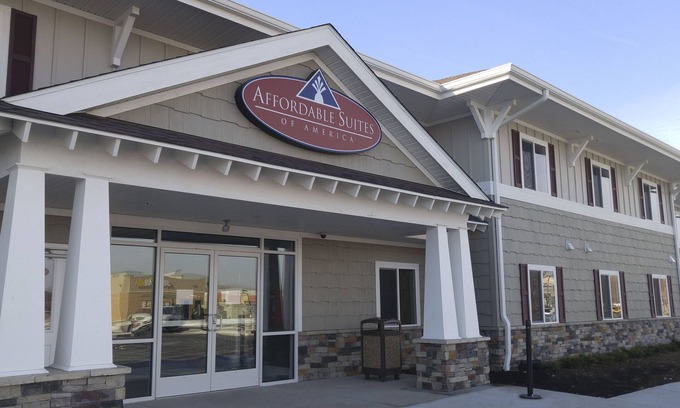 Portage Hotel | Affordable Suites of America Portage