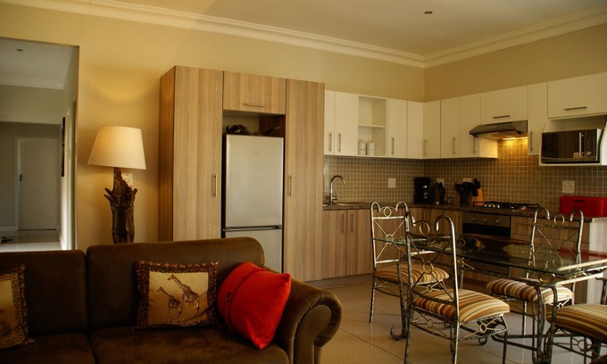 Durbanville Cottage | African Palm Red cottage