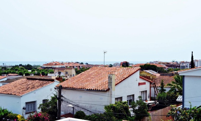 Urbanizacion El Mas Reixac Villa | Afrodita. House with two independent apartments.