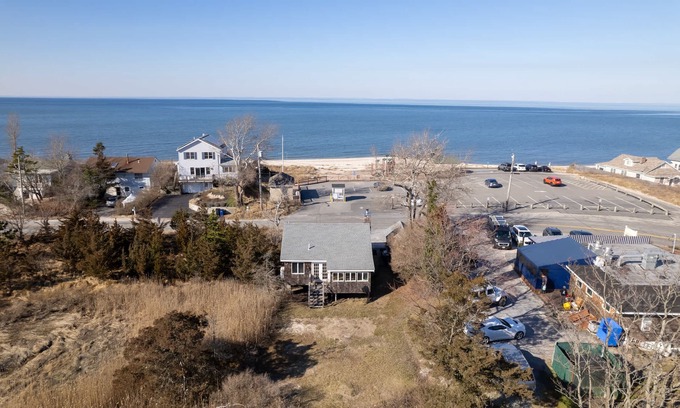 Wading River House | After Dune Delight Steps to Beach