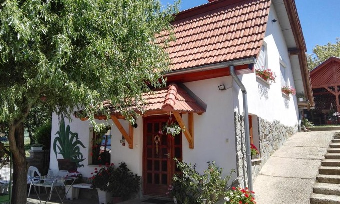 Sarvar Apartment | Agávé Apartman