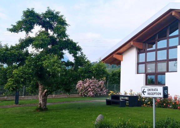 Cles Bed & Breakfast | Agritur Deromedi