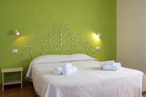 Quartiere XXIV Don Bosco House | Agriturismo Li Nalboni
