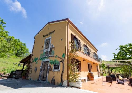 Rocca San Felice House | Agriturismo Radici Irpine