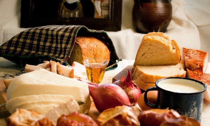 Harseni Bed & Breakfast | Agropensiunea Maria