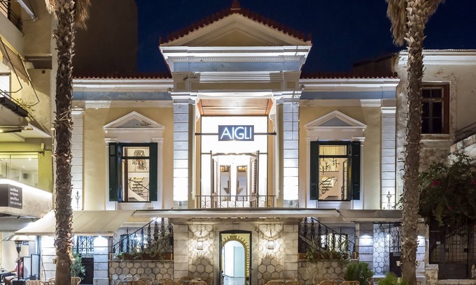 Kalamata Apartment | Aigli Seafront Loft-Bespoke Design Gem