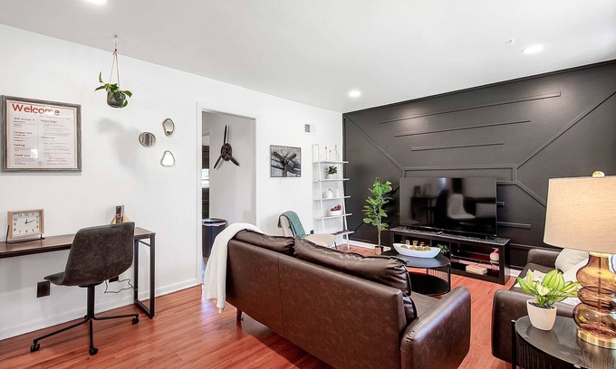 Wichita House | Air Capital Condo - King