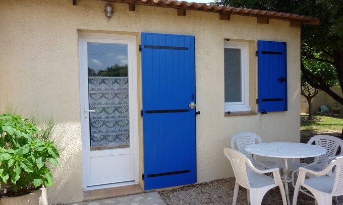 Vidauban Apartment | Air-conditioned and comfortable 2-person studio