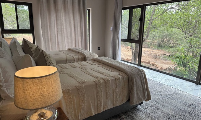 Hoedspruit Villa | Air conditioned large 3 bedroom Villa with private pool.