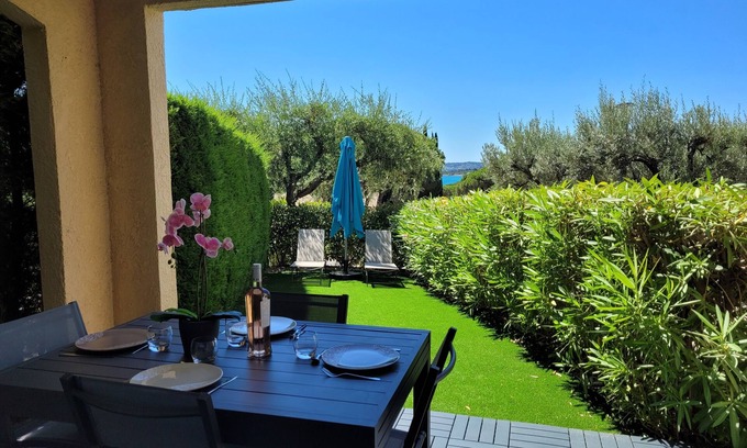 La Nartelle Apartment | Air-conditioned studio, terrace, garden, swimming pool, beach 300 metres Ste Maxime Var83