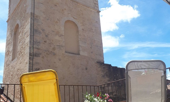 Boulbon House | Air-conditioned stone village house with large terrace