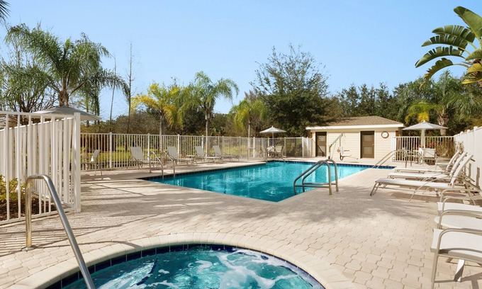 Tampa Condo | Air-Conditioned Suite Near Tampa International Airport | Free Breakfast!