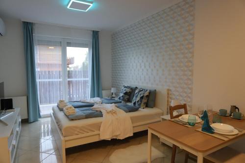 Vecses Apartment | Airport Luxury Apartment with Balcony + Free parking