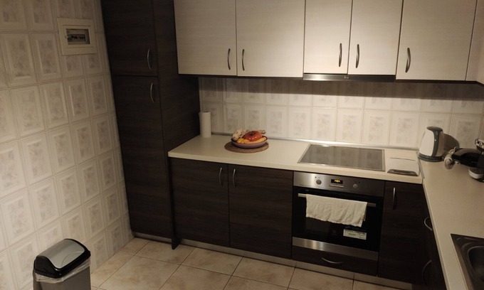 Markopoulon House | Airport's close flat for 6 persons