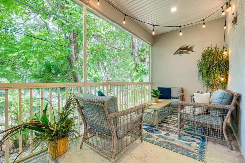 Dunedin House | Airy Coastal Casa on Park 6 Mi to Honeymoon Isle!