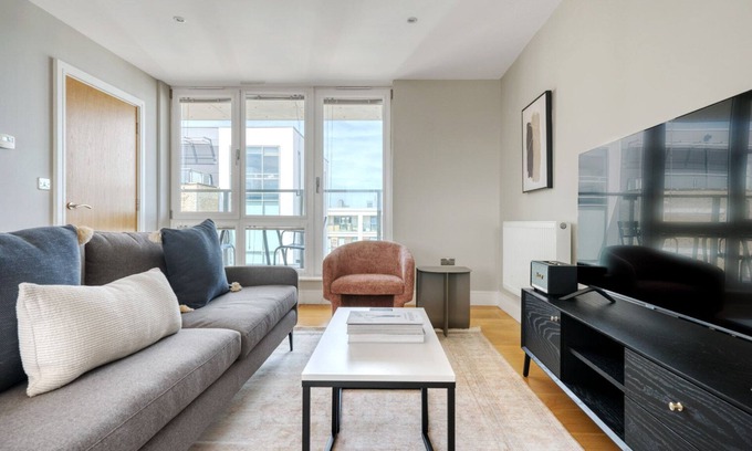 Vassall Apartment | Airy Stockwell 2BR Duplex w/Balcony, near Station, by Blueground