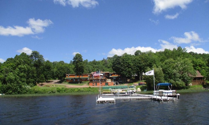 Bergland Cabin | AJ's Lodge and Oven