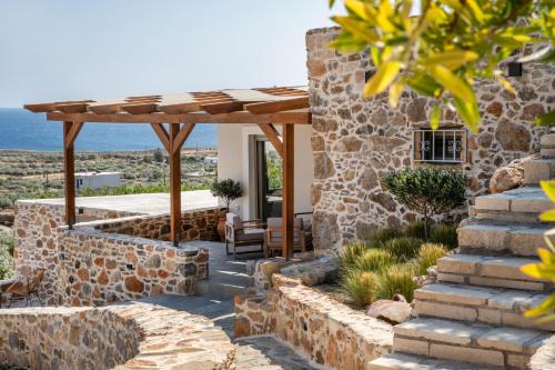 Pefki House | Akra Suite