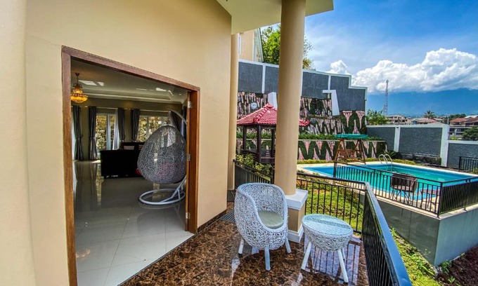 Cisarua Hotel | AL Marina Resort
