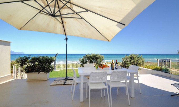 Alcamo Marina Villa | AL004 Villa by the sea
