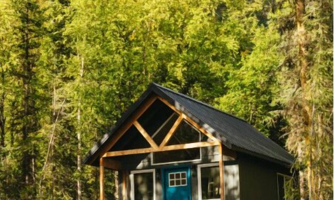 Chugiak Resort | Alaskan Mountain Resort sleeps up to 28!