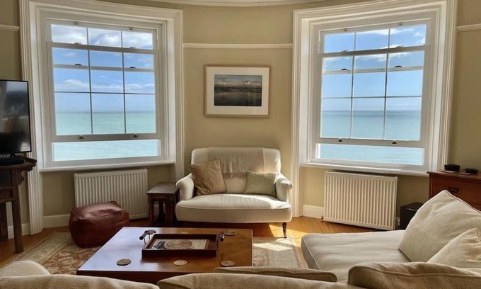 Deal Apartment | Albion House