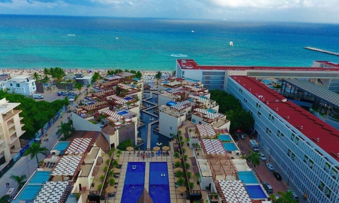 Downtown Apartment | Aldea Thai by AR Vacations