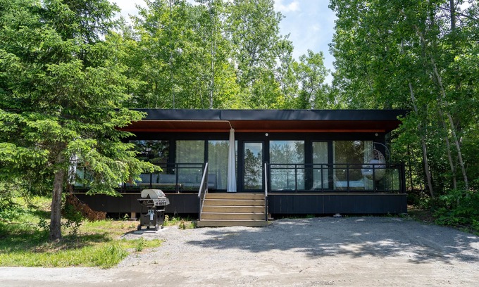 South Algonquin Cabin | Algonquin's Edge Resort | Waterview 1