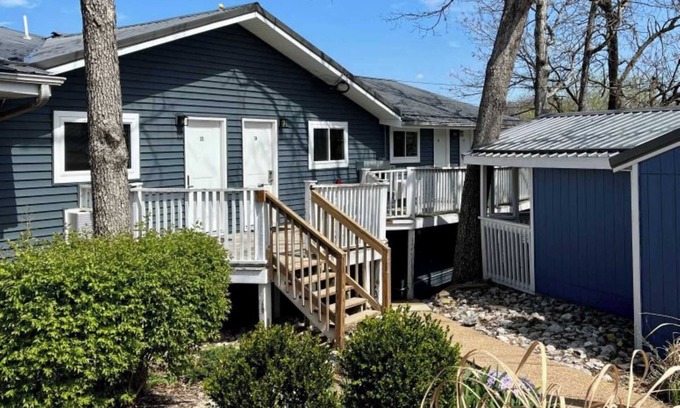 Lake of the Ozarks Hotel | Alhonna Resort Motel Unit 36