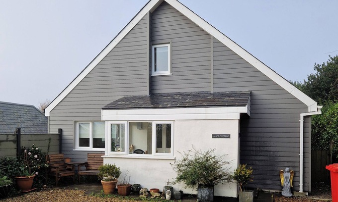 St. Agnes House | ALICE COTTAGE, pet friendly, country holiday cottage in St Agnes