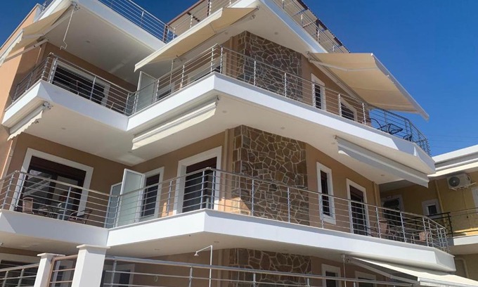 Arcoudi Apartment | Alkioni's Nest Apartments