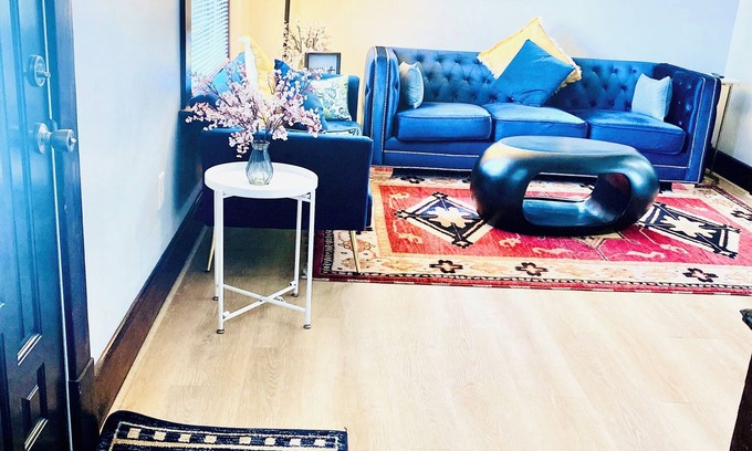 Latonia House | All essentials Amazing 3 bedroom 5 beds 1.5 baths with parking in Covington KY