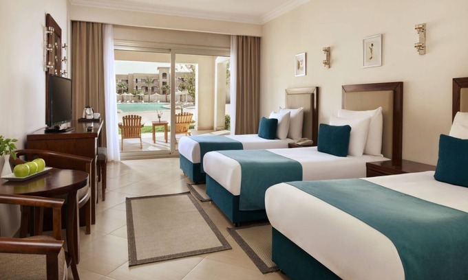 Soma Bay House | All-Inclusive Beachfront Bliss & Sandy Shore Access | Group Stay in 2 Rooms