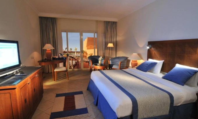 El Quseir House | All-Inclusive Coastal Stay | 4 Rooms, Dive Reefs, Pool, Dining Options & Games