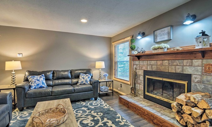 Johannesburg Cottage | All Season Big Bear Lake House, Walk to Beach