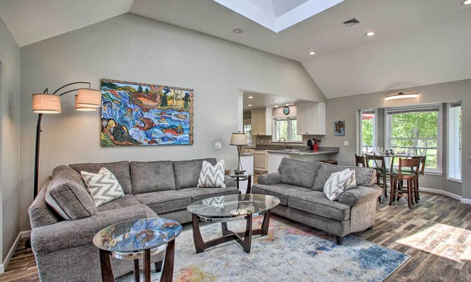 Chewelah House | All-Seasons Chewelah Home: Fish, Golf & Ski!