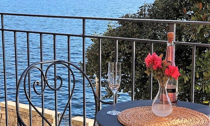 Cannero Riviera Apartment | Alla Vecchia Camelia