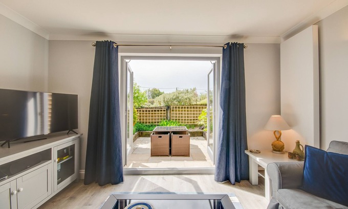 Fowey House | Allseasons - Two Bedroom House, Sleeps 4