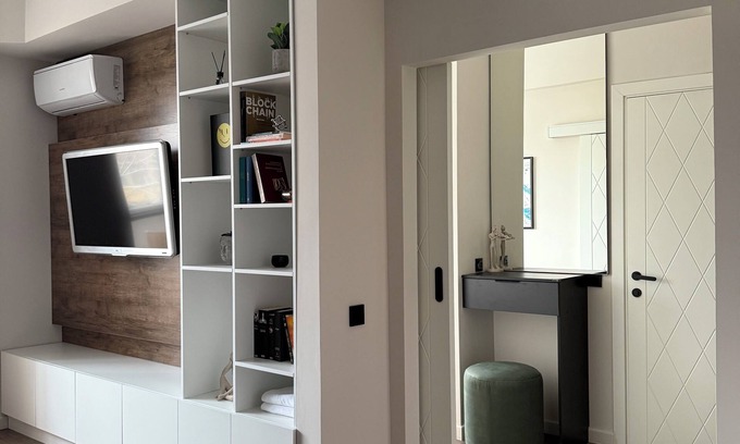 Almaty Apartment | Almaty’s Iconic Area with Scenic View.