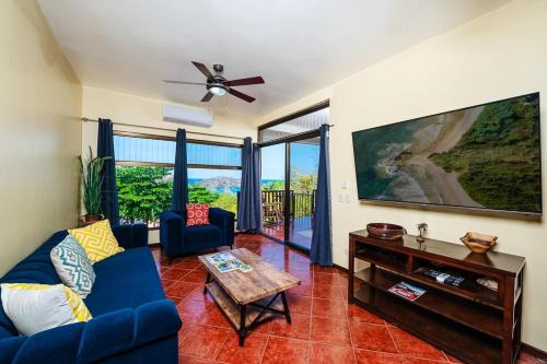 Playa Ocotal House | Almendros 35