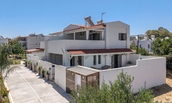 Platanes Ski Chalet | Aloe,pool,near beach & amenities no car needed