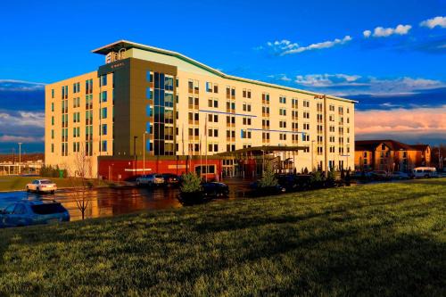 Mount Laurel Hotel | Aloft Mount Laurel